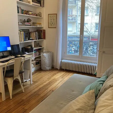 Warm 70m Near Nation * Paris